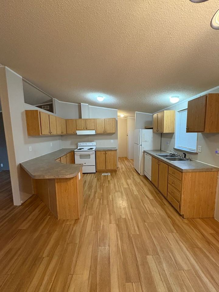 122 White Oak Dr - Photo 3 of 32