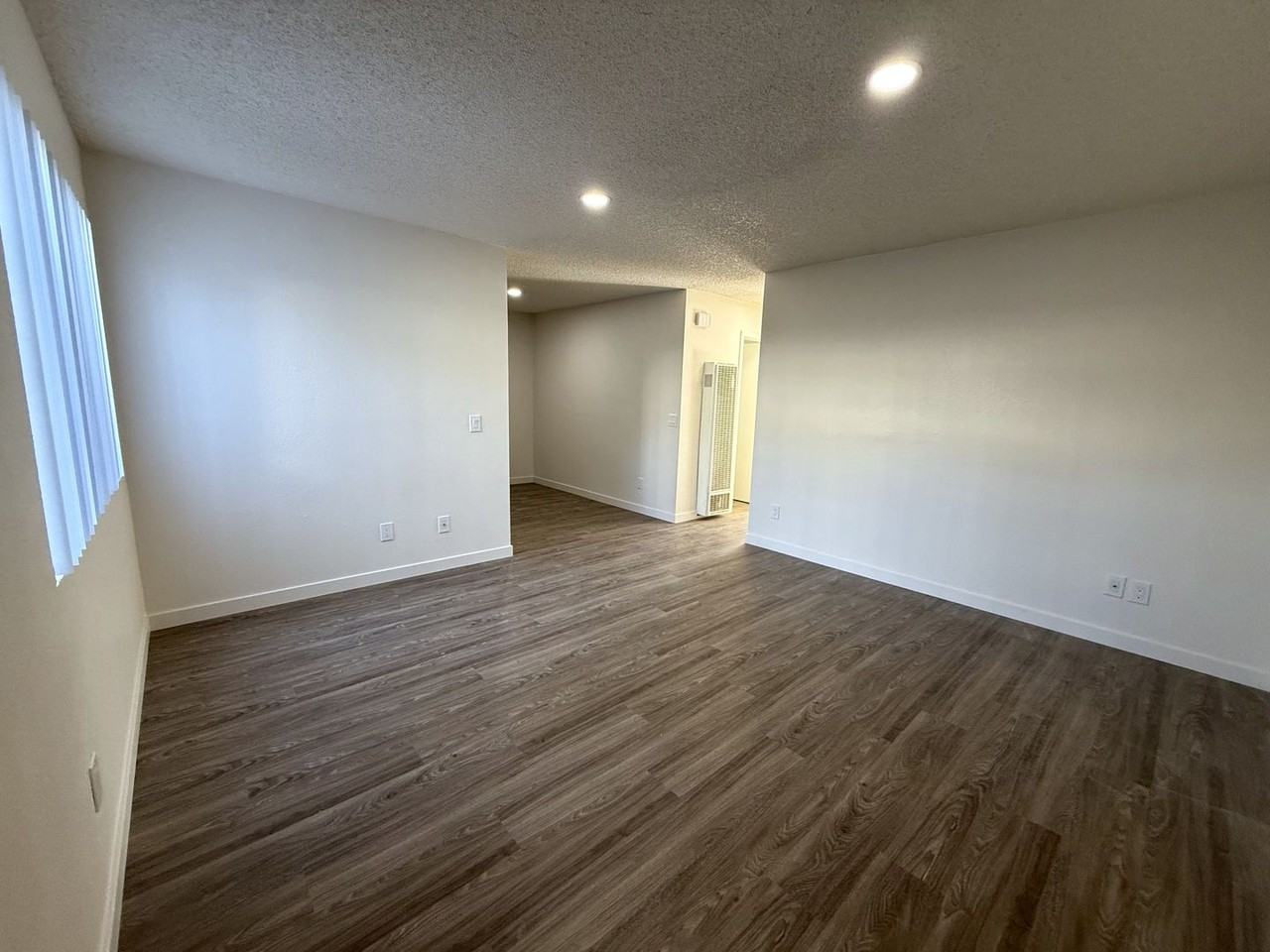 123 W Olive Dr - Photo 4 of 12