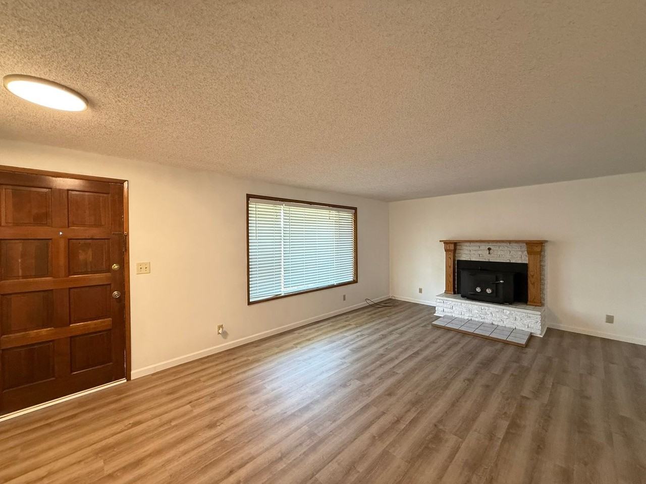 4444 Scottdale St - Photo 2 of 16