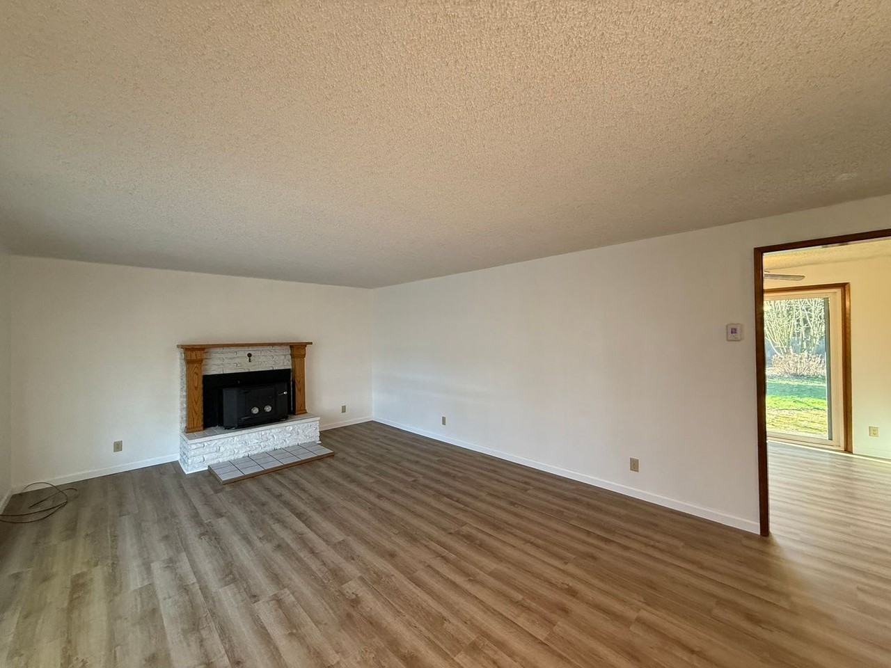 4444 Scottdale St - Photo 3 of 16