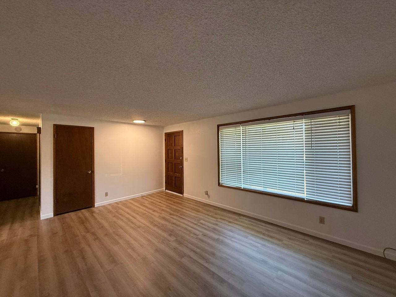 4444 Scottdale St - Photo 5 of 16