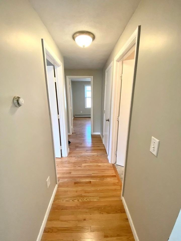 40 August St - Photo 7 of 9