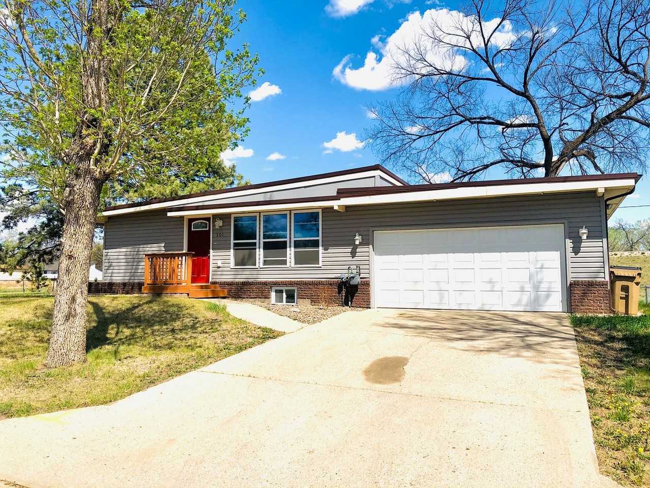 301 15th St Sw - Photo 2 of 23