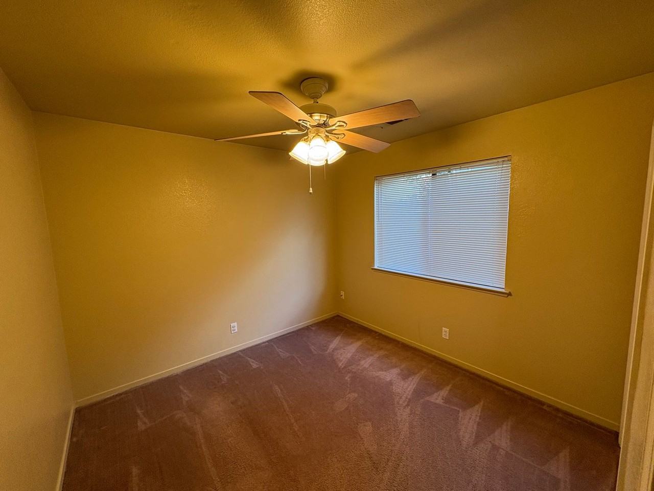 644 N Atwood St - Photo 6 of 30