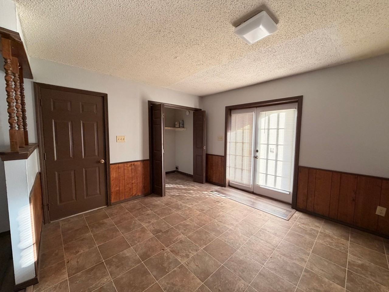 2108 E 14th St - Photo 5 of 10