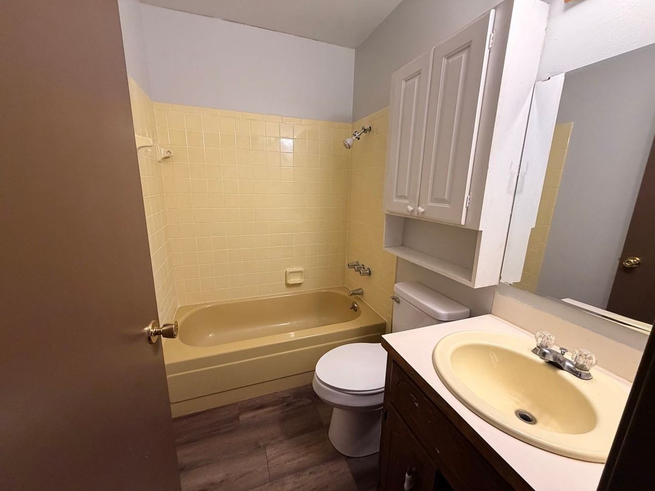 2108 E 14th St - Photo 6 of 10