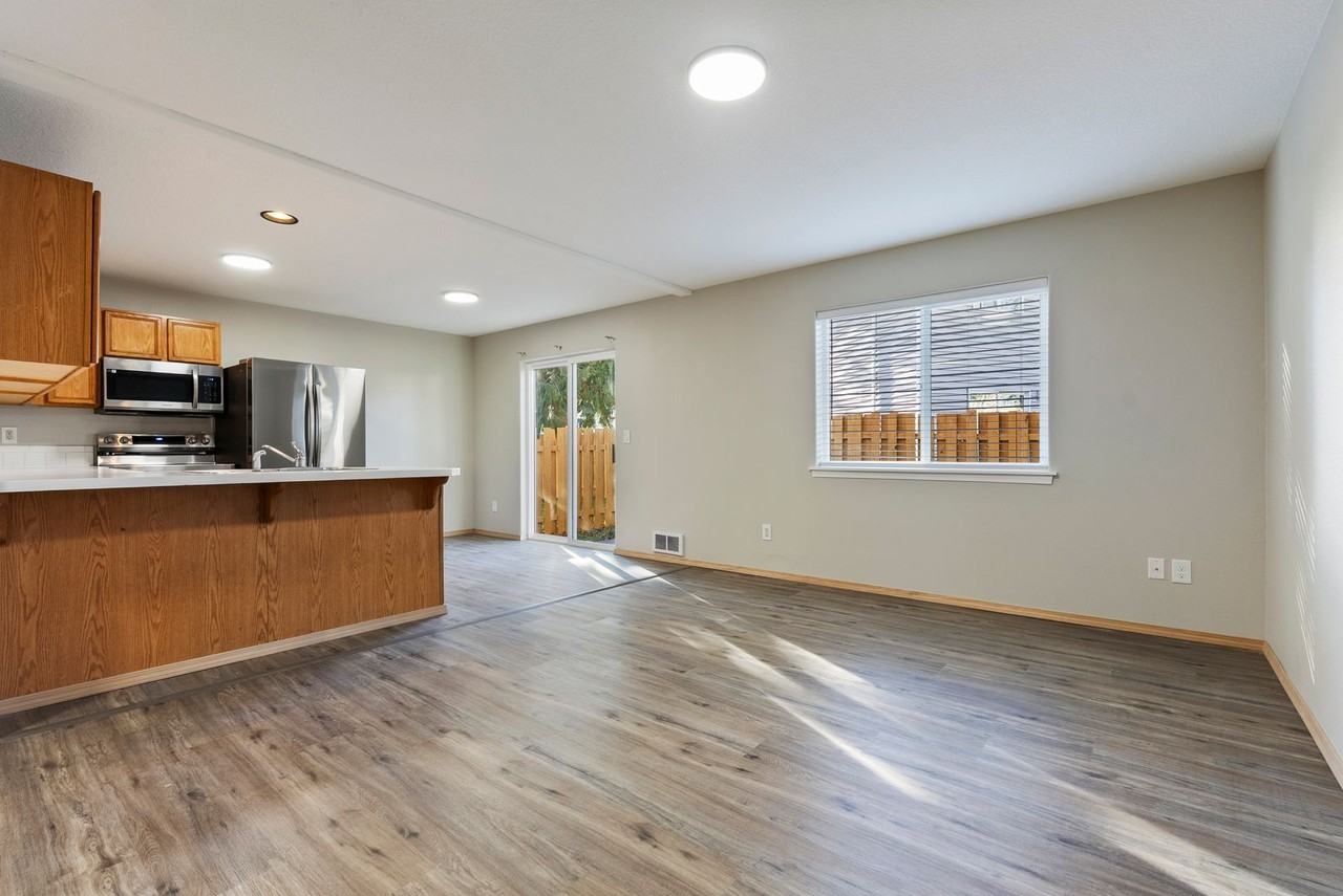 2807 Se 125th Ave - Photo 7 of 36