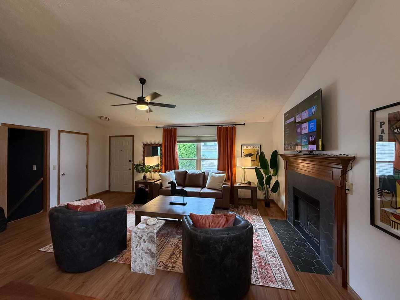 9736 Flagstone Way - Photo 6 of 50