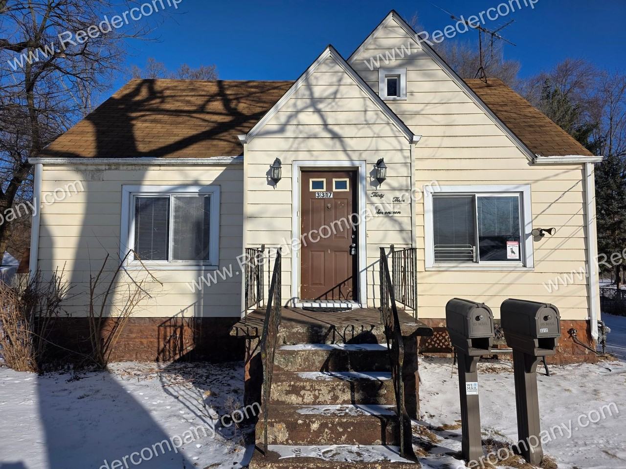 3317 173rd St - Photo 2 of 13