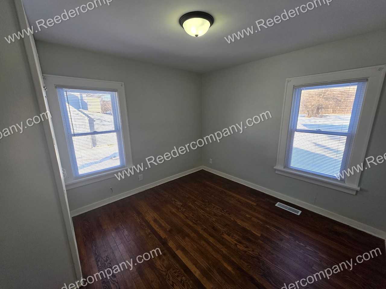 3317 173rd St - Photo 7 of 13