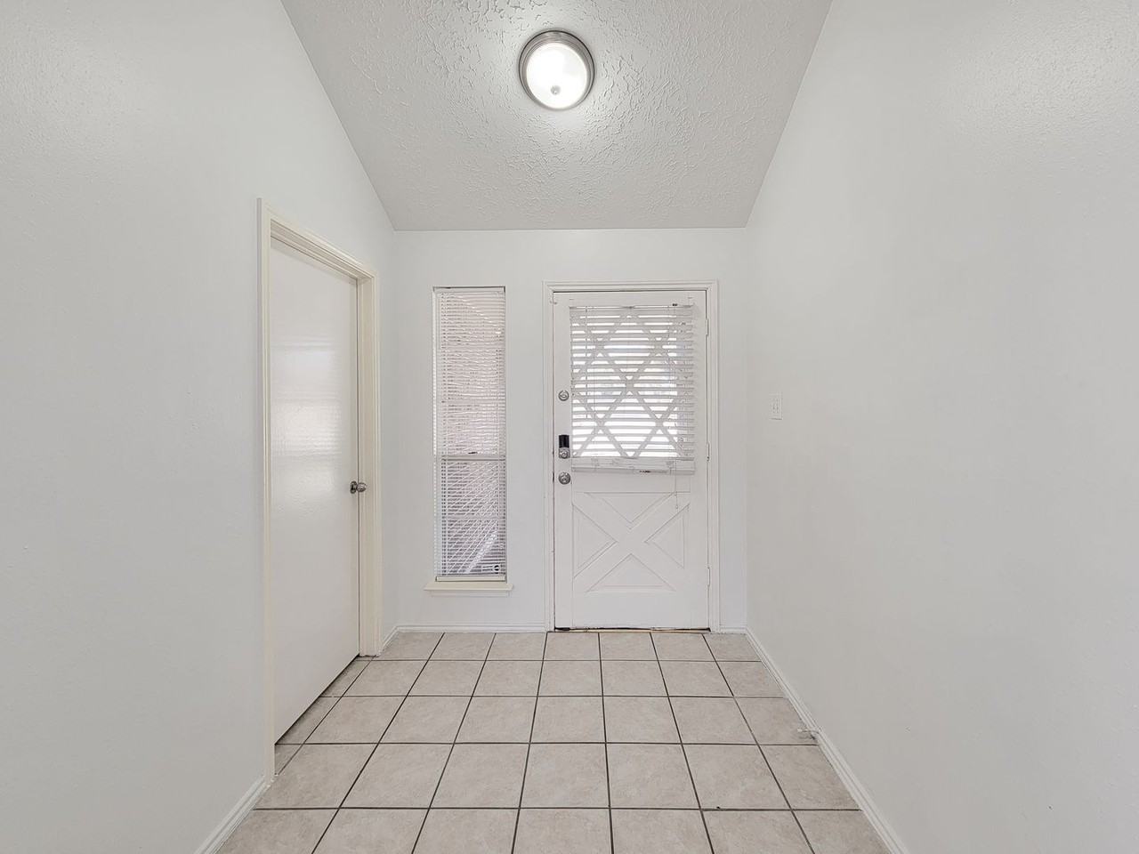 8514 Opalwood Ct - Photo 3 of 41