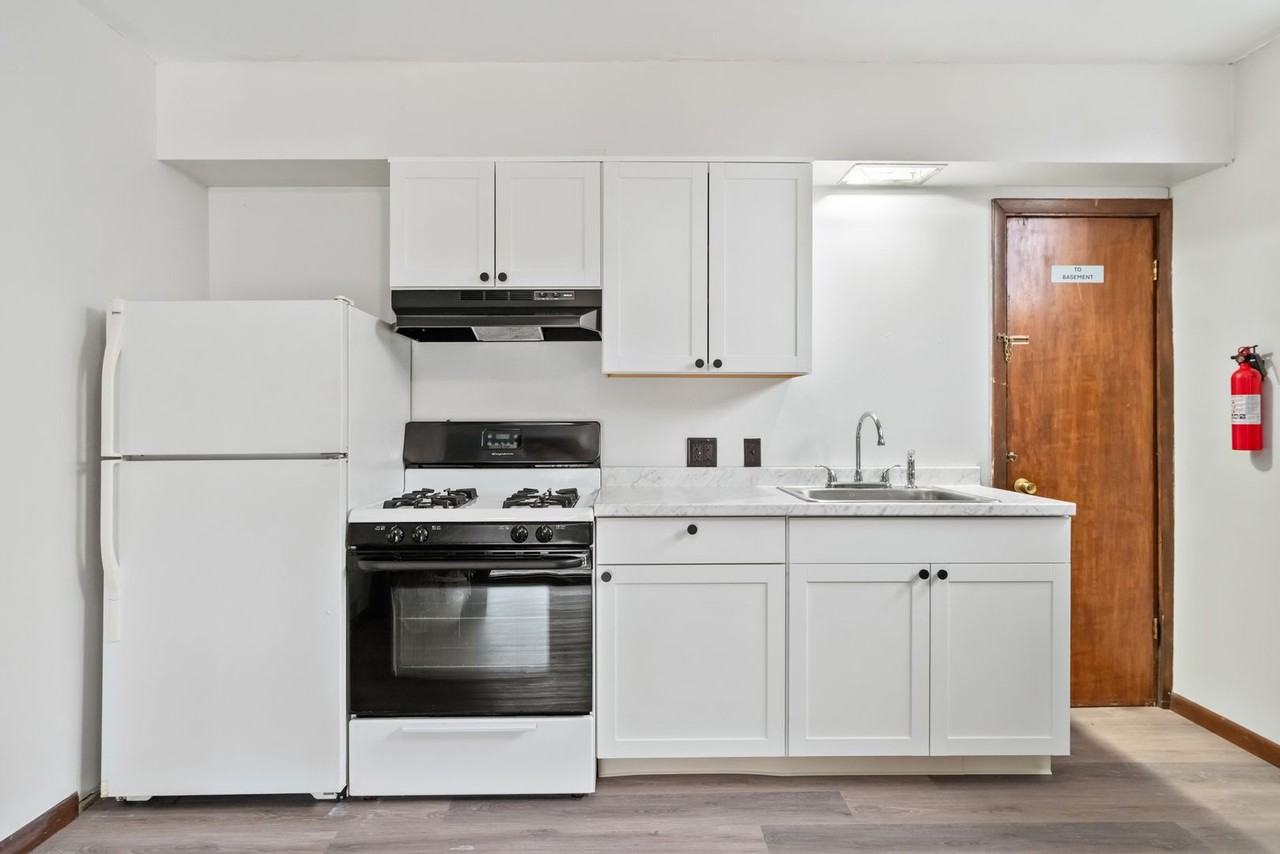 67 Oregon Ave - Photo 3 of 16