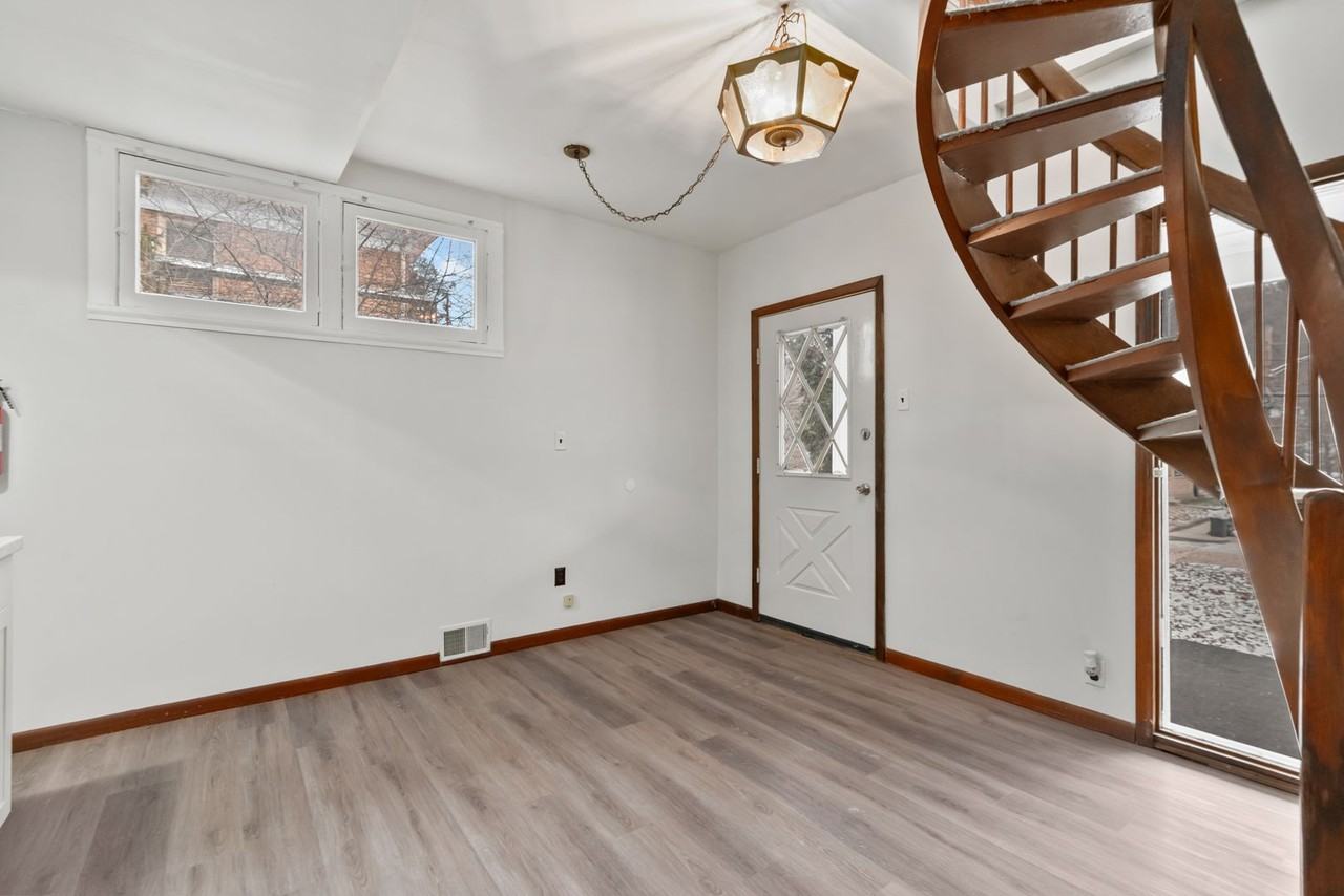 67 Oregon Ave - Photo 5 of 16