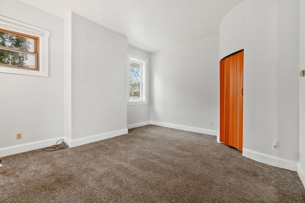 67 Oregon Ave - Photo 7 of 16