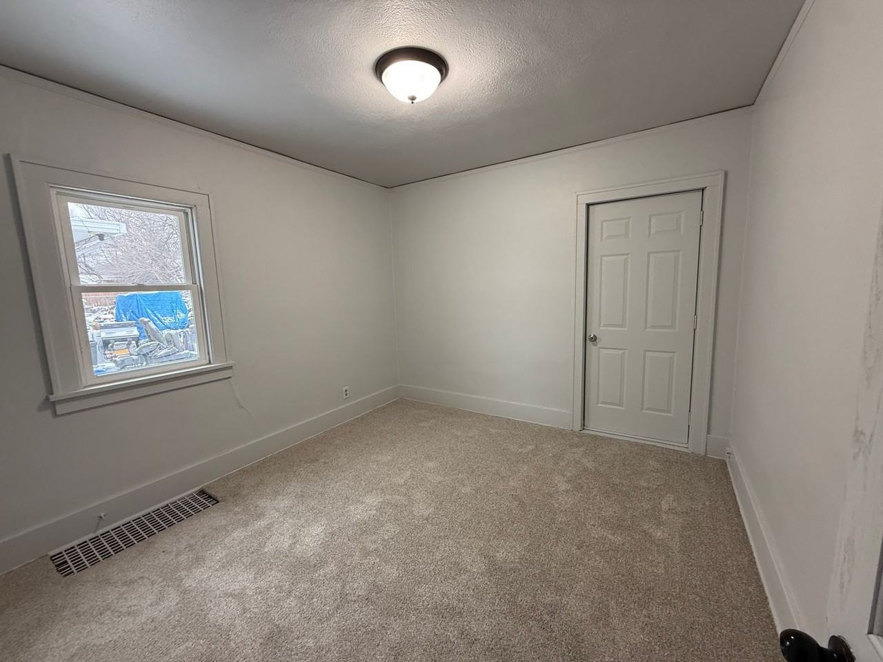 117 11th Ave Ne - Photo 4 of 17