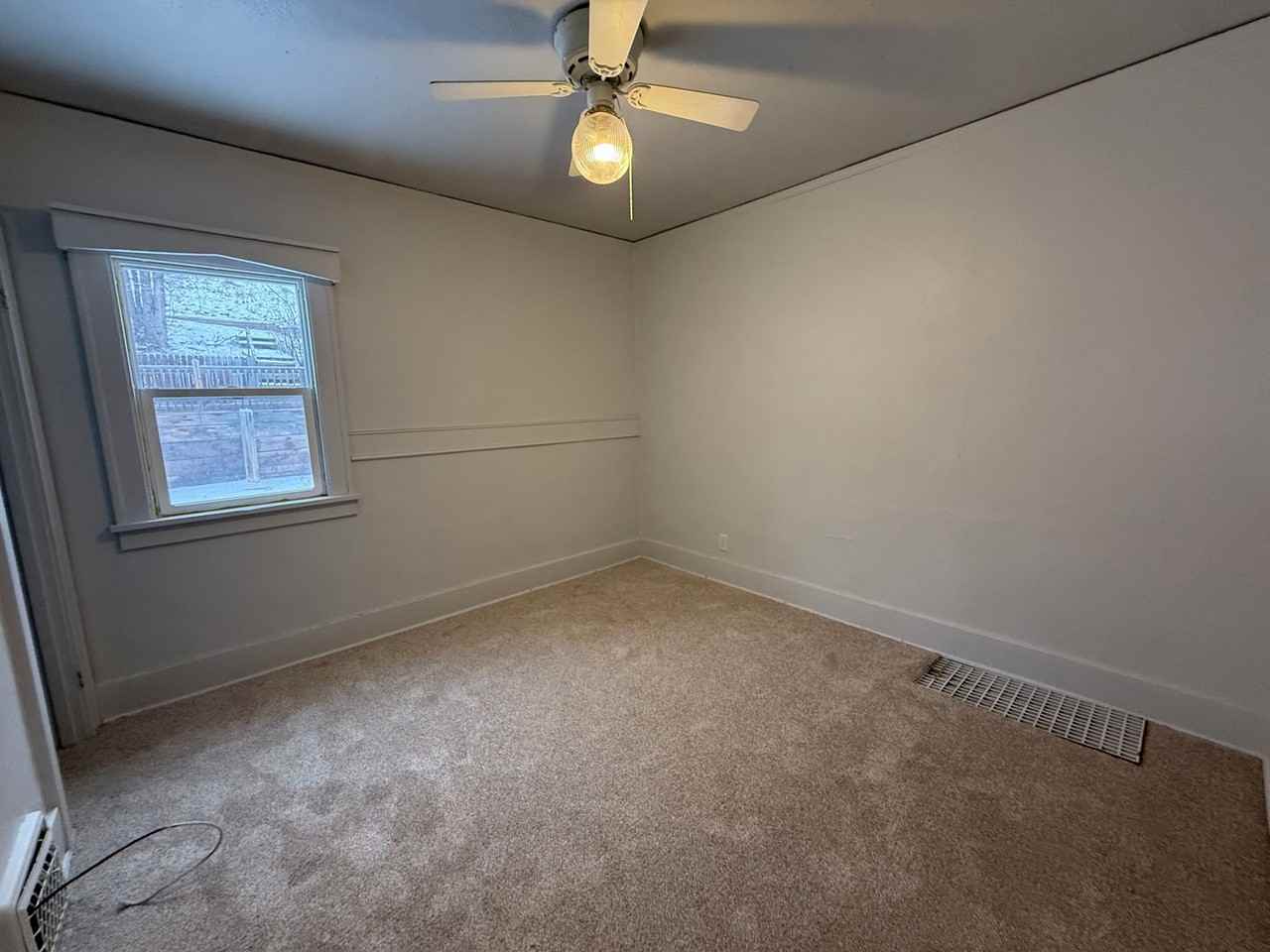 117 11th Ave Ne - Photo 5 of 17