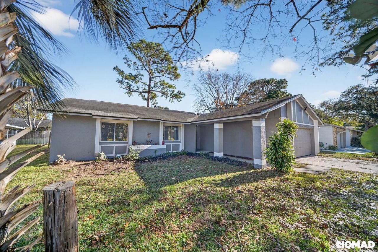 885 Little Bend Rd - Photo 3 of 32