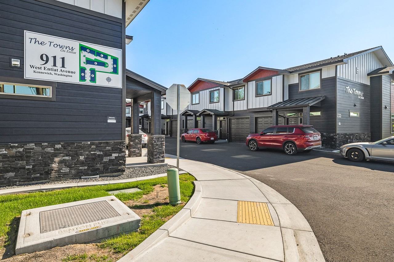 The Towns On Entiat - Photo 2 of 50