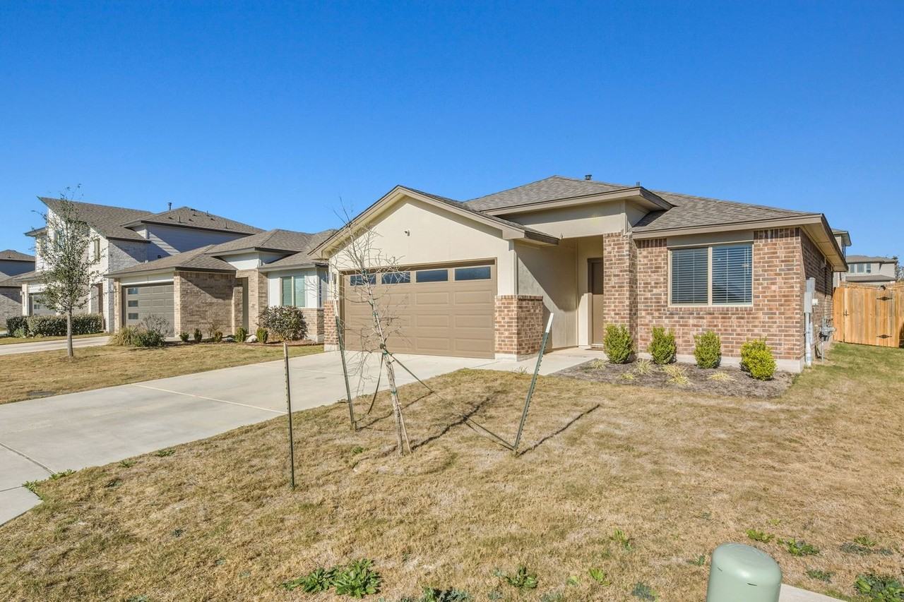 1129 Tipton St - Photo 4 of 41