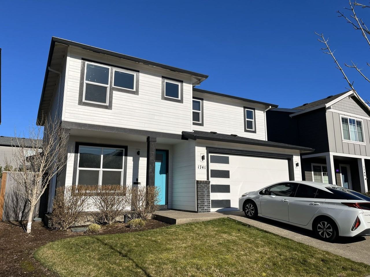 1741 Silverstone Dr - Photo 2 of 49