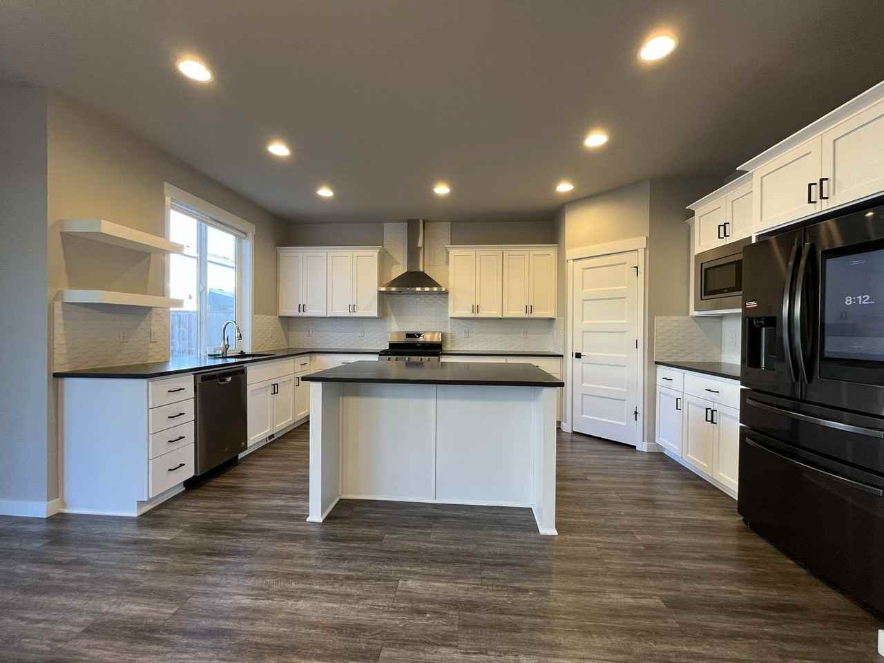 1741 Silverstone Dr - Photo 4 of 49