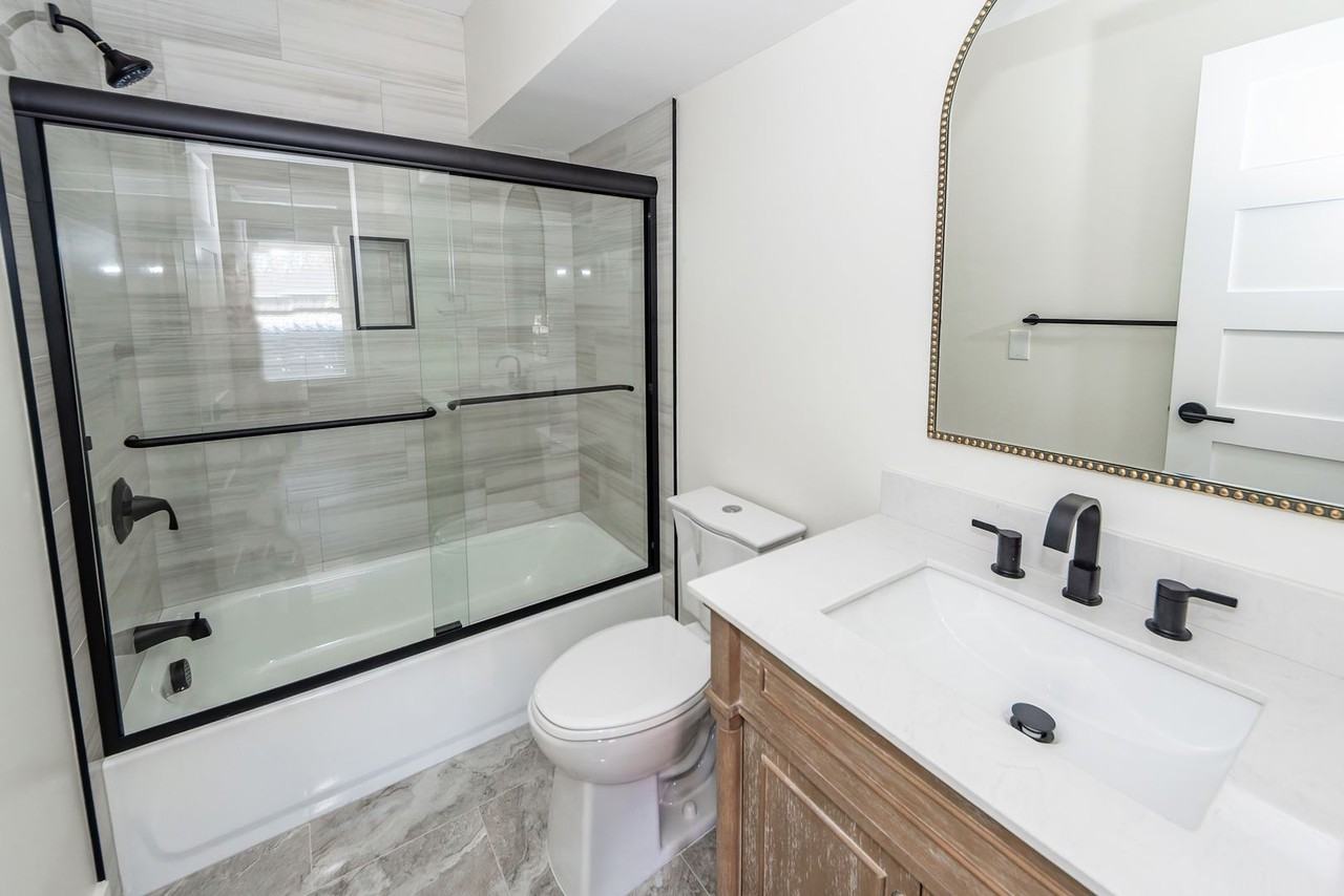 2015 Arbutus Ave - Photo 6 of 37