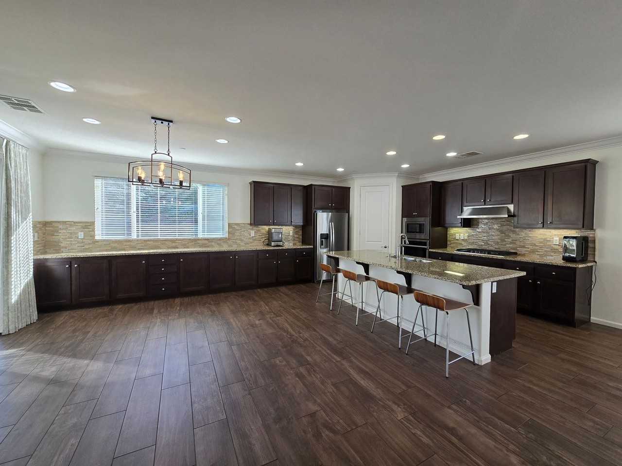 9480 Visaya Dr - Photo 6 of 31