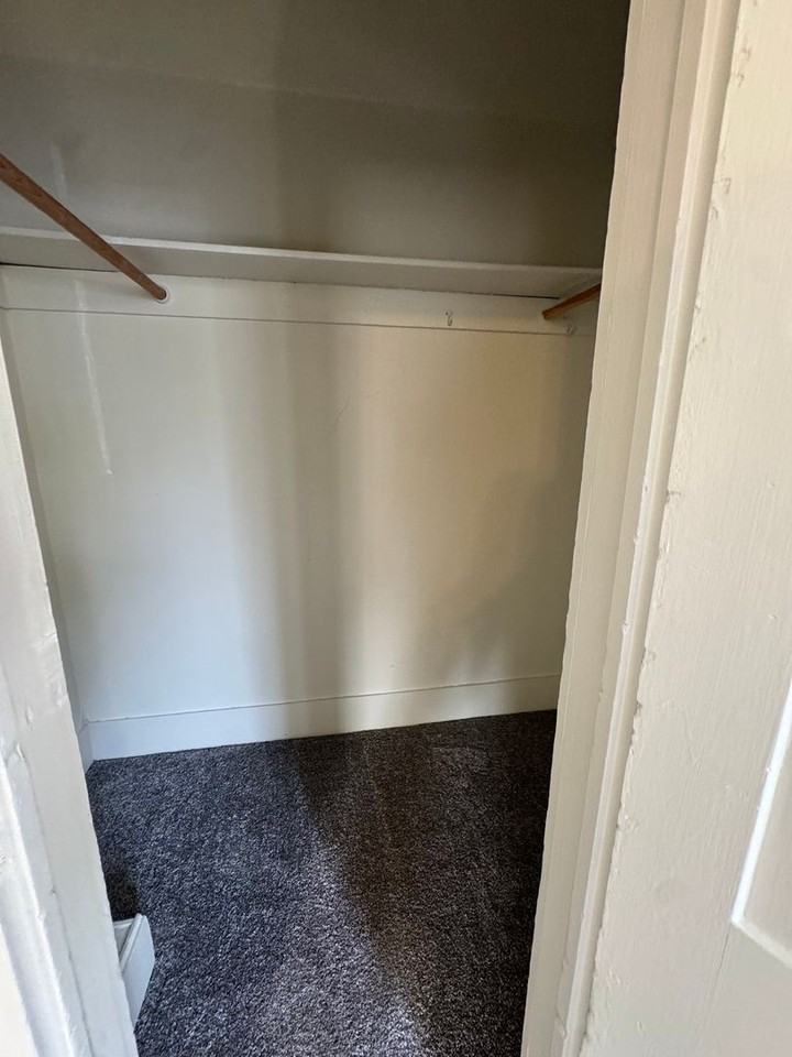 123 Richardson St Apt C - Photo 7 of 17