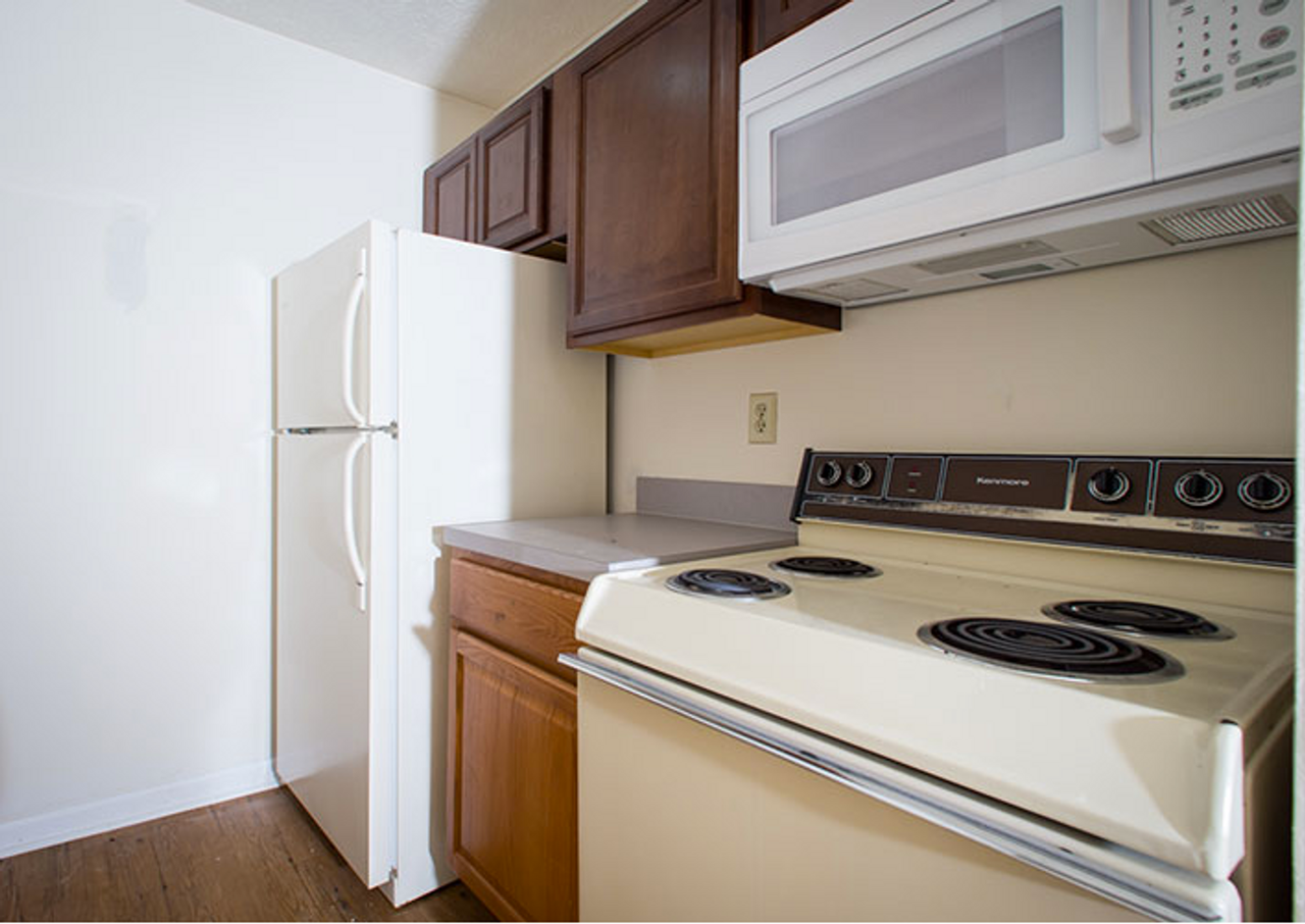 Arms - Photo 4 of 10