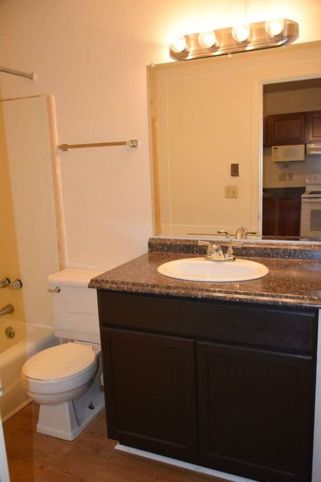 Square - Photo 5 of 7