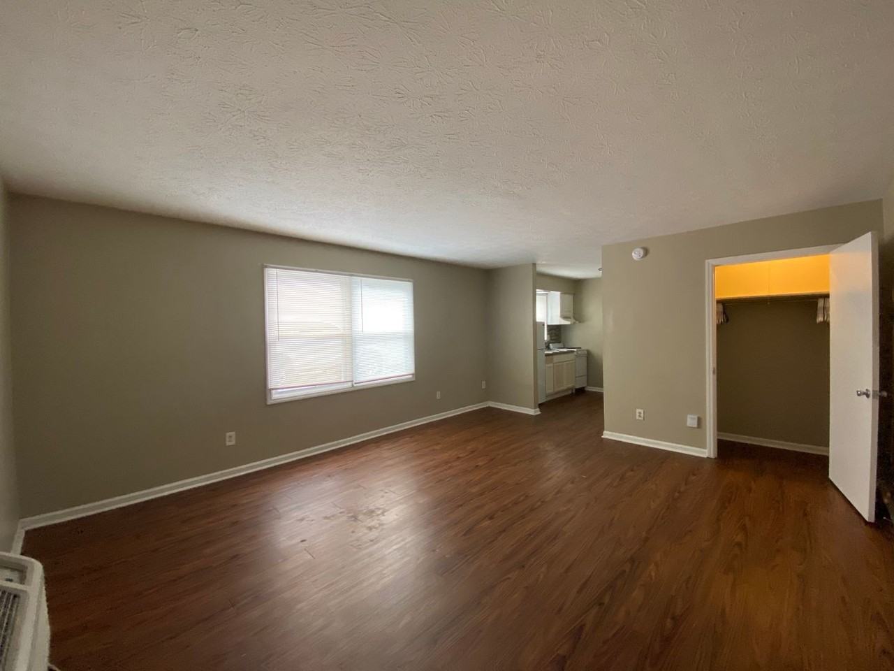 140 Ky Ave - Photo 4 of 7