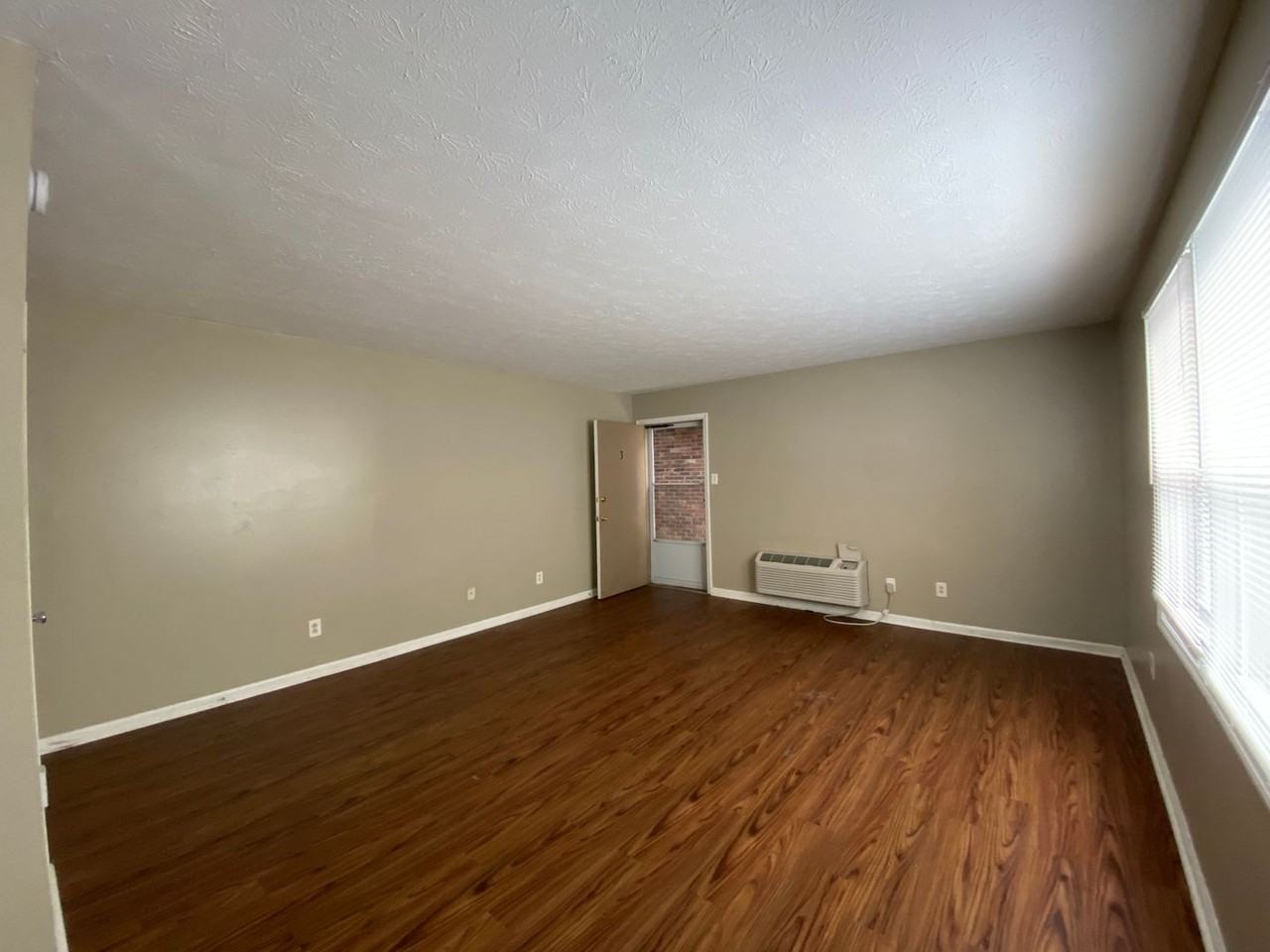 140 Ky Ave - Photo 5 of 7