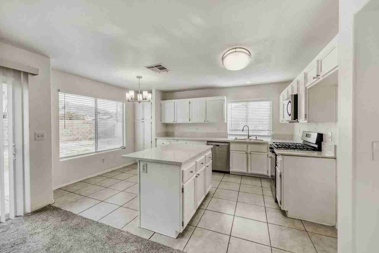 1812 Pineapple Tree Ct - Photo 5 of 15