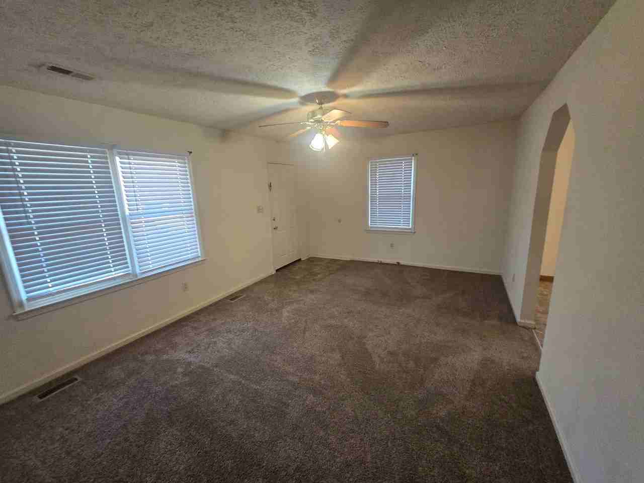 7815 Partridge Ct - Photo 4 of 11