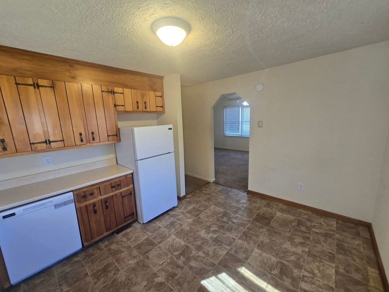 7815 Partridge Ct - Photo 7 of 11