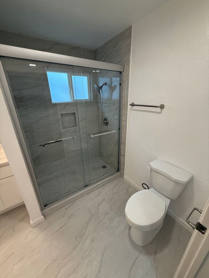 546 Ella Dr - Photo 4 of 13