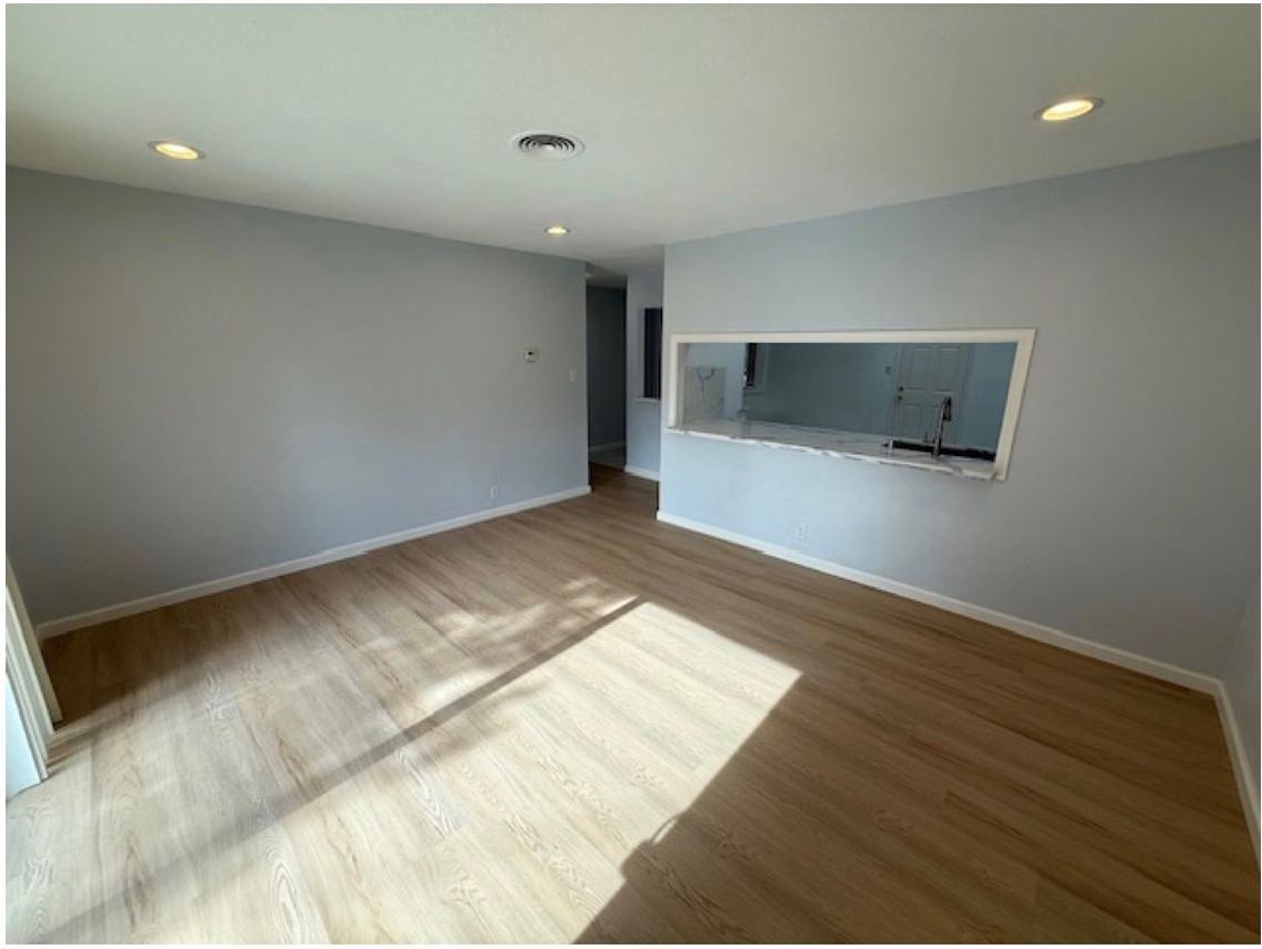 546 Ella Dr - Photo 7 of 13