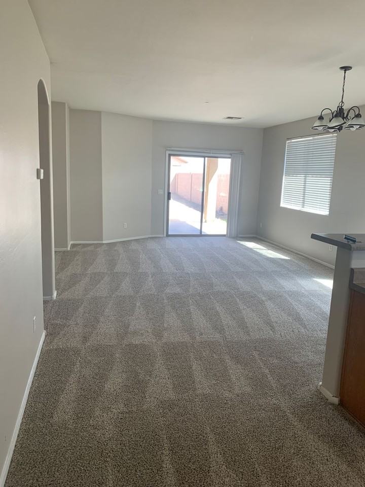 6819 S 37th Dr - Photo 4 of 10