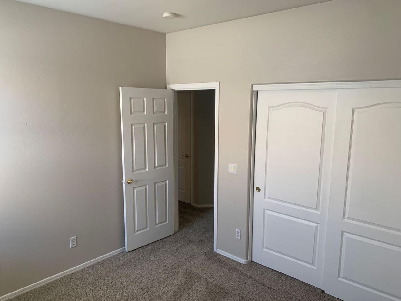 6819 S 37th Dr - Photo 5 of 10