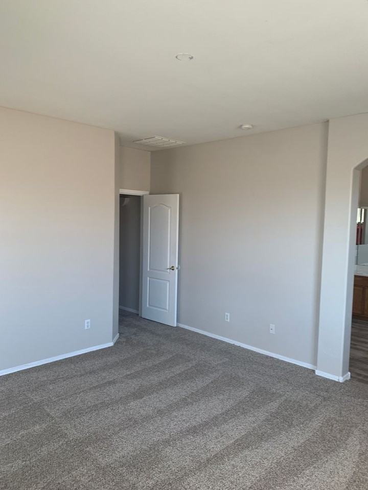 6819 S 37th Dr - Photo 7 of 10