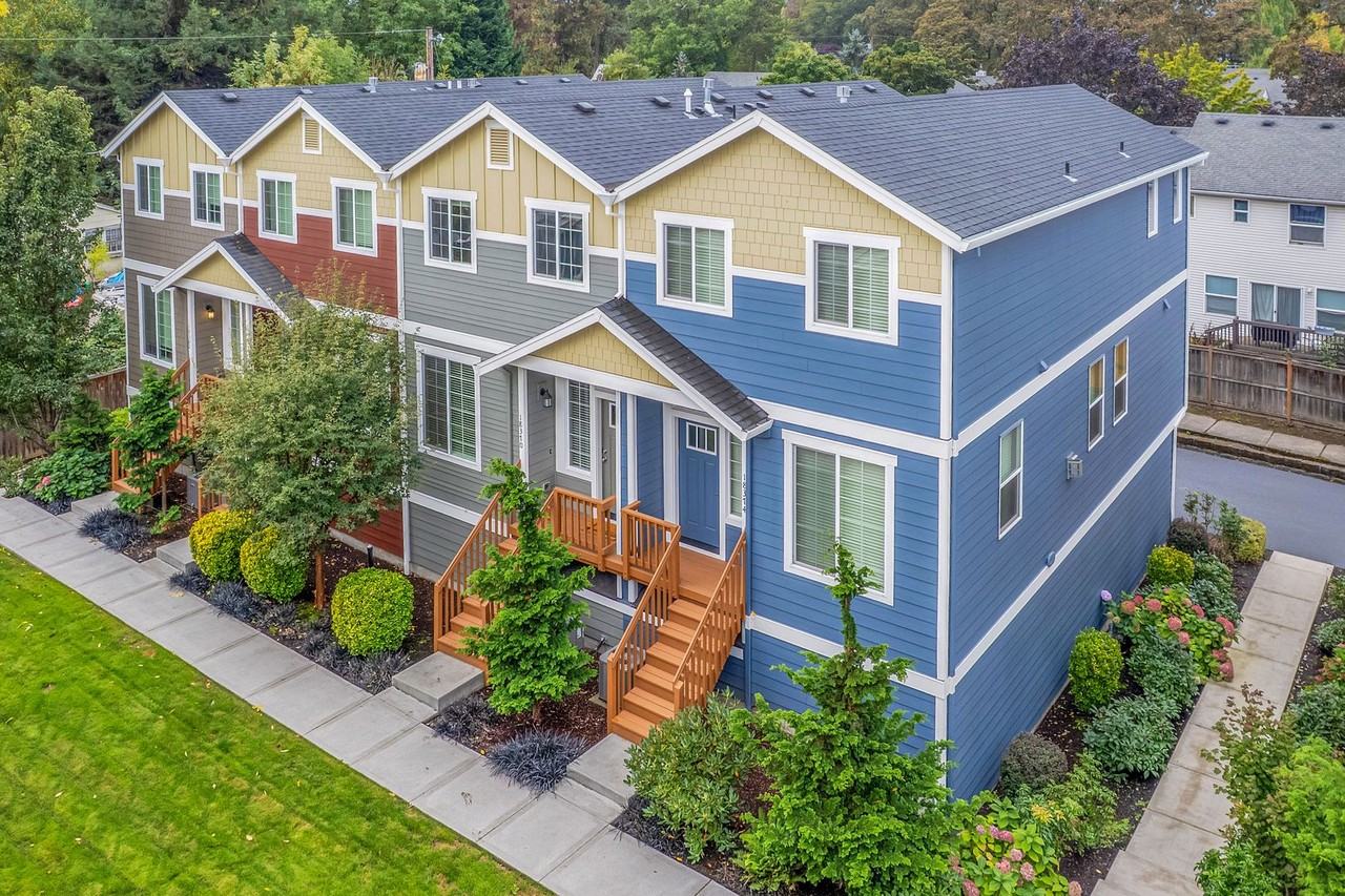 18370 Sw Annamae Ln - Photo 2 of 35