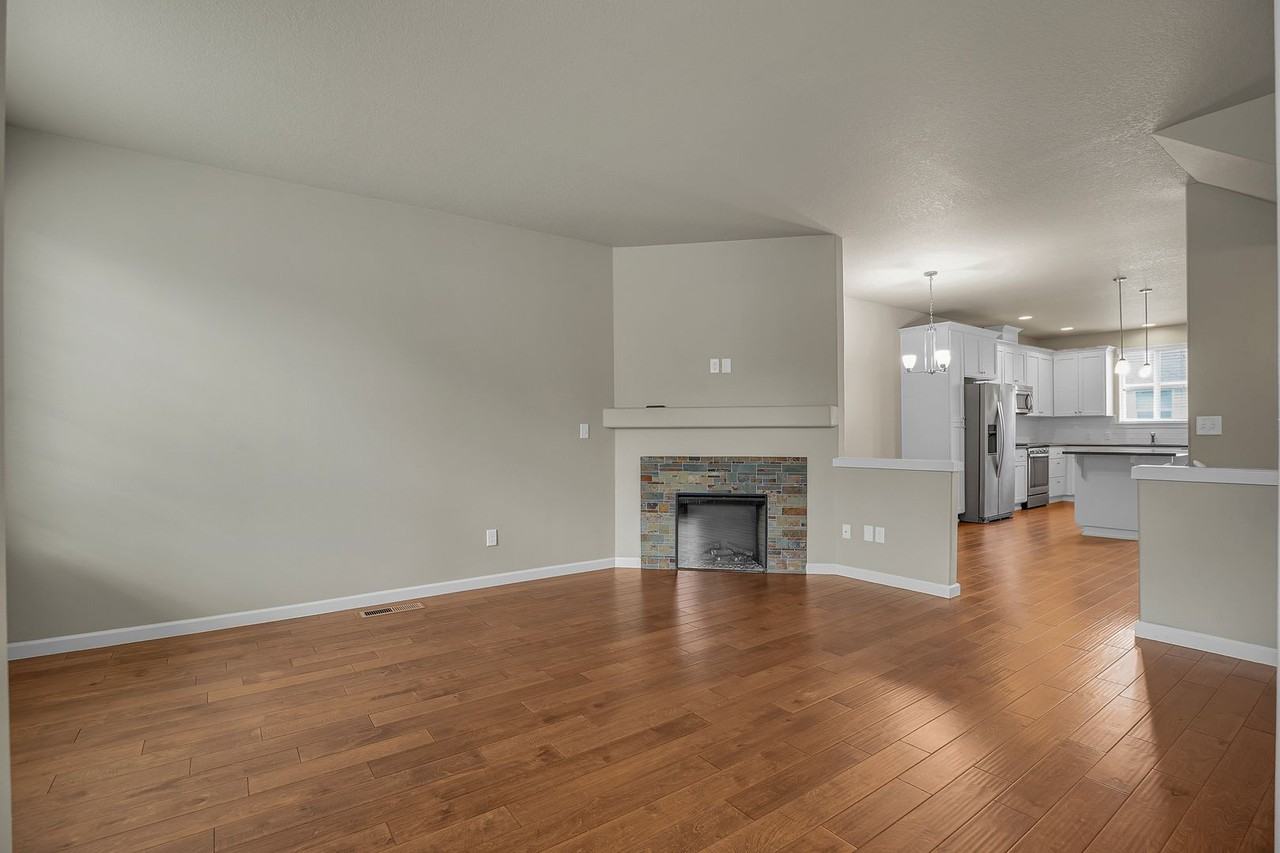 18370 Sw Annamae Ln - Photo 6 of 35