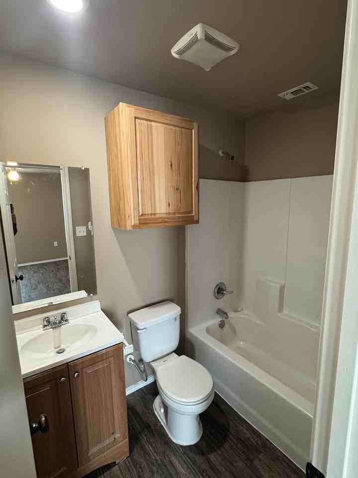 2936 E Colgate St - Photo 5 of 12