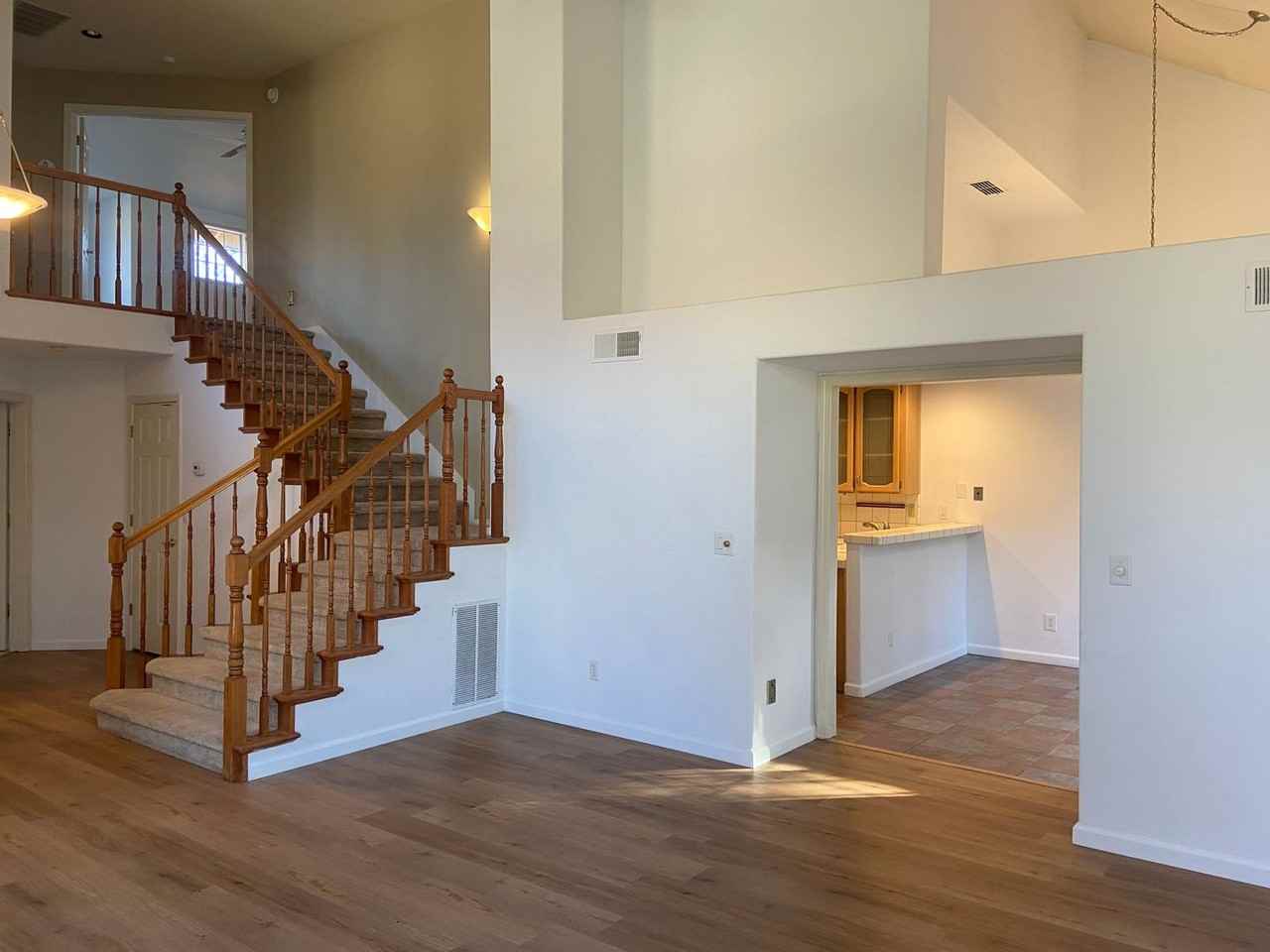 106 Lost Lake Ct - Photo 6 of 32