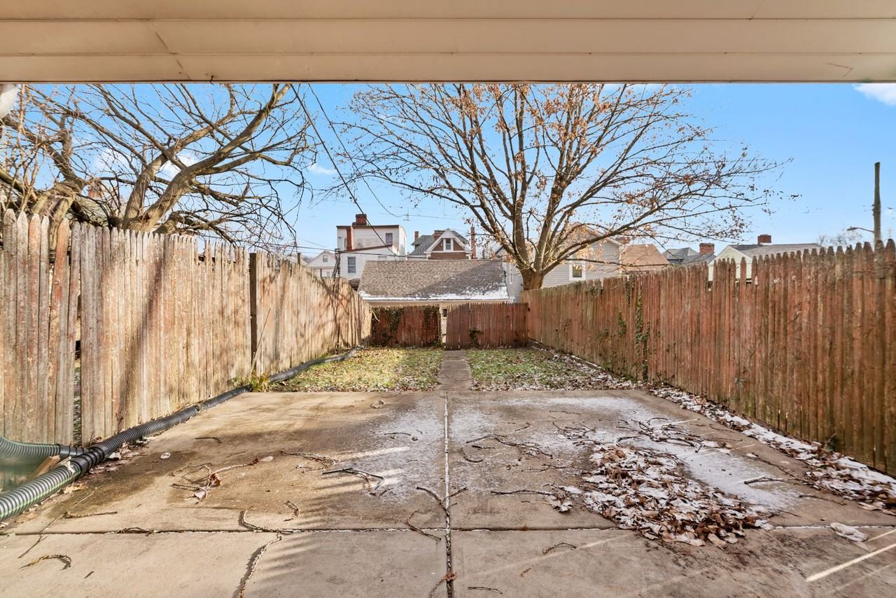 3544 Massachusetts Ave - Photo 4 of 25