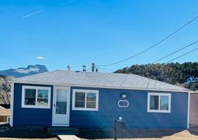 featured image of 516 E 6th St