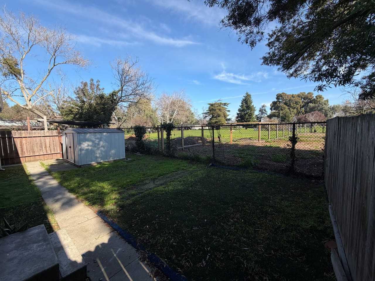 16918, 16920,16922 Harvard Ave - Photo 6 of 18