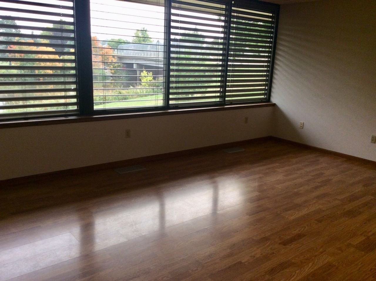 435 S Main Ave - Photo 3 of 8