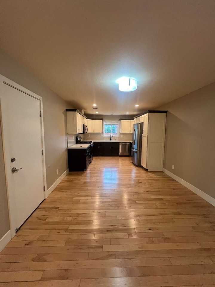 1276 Kansas Cir - Photo 6 of 21