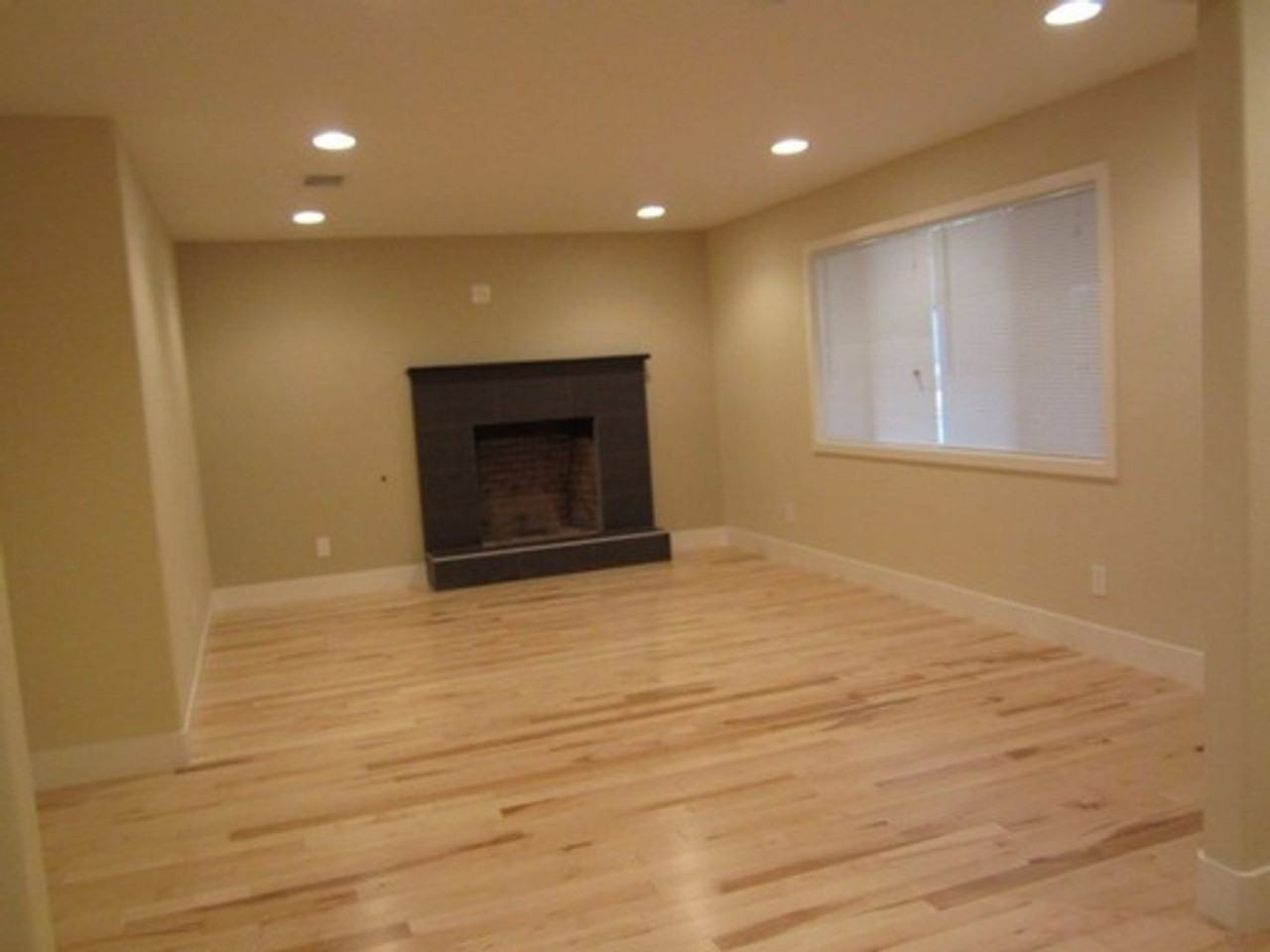 1276 Kansas Cir - Photo 7 of 21